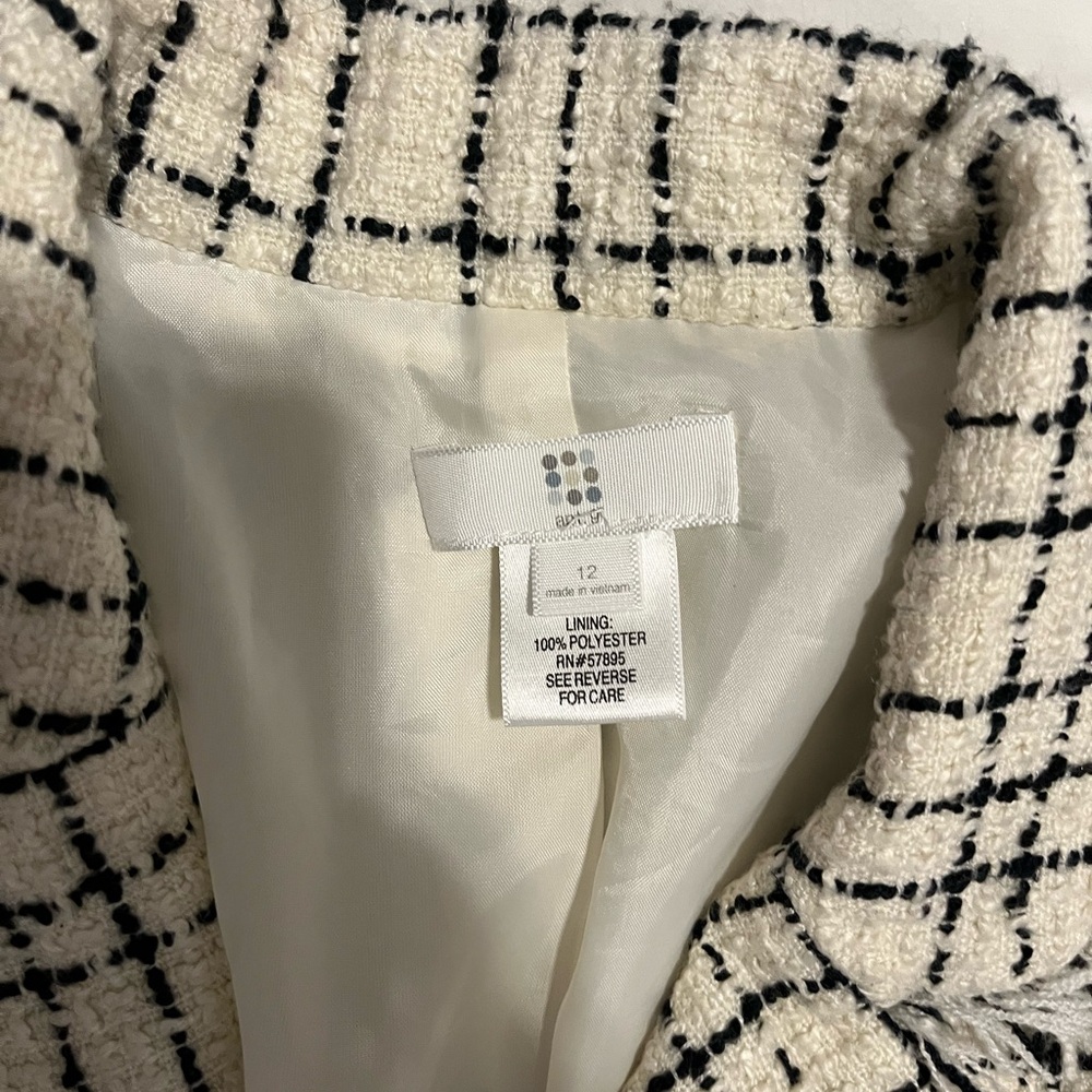 Apt. 9 Cream and Black Windowpane Tweed Blazer - Picture 2 of 5
